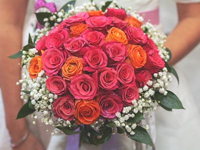 Pink and orange rose bouquet. Image courtesy of Lavender Lily Photography